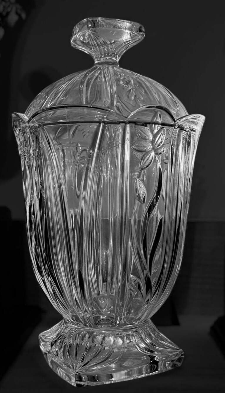 Vintage Block Crystal 24% Full Lead Crystal Lidded Urn Candy Jar